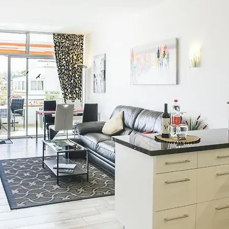 In Puerto De La Cruz With 1 Bedrooms, Wifi And Heated Swimming Pool *