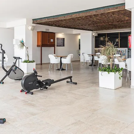 In Puerto De La Cruz With 1 Bedrooms, Wifi And Heated Swimming Pool *